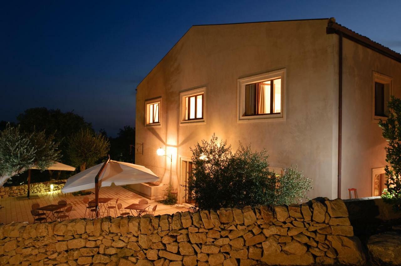 Отель Relais Parco Cavalonga Доннафугата Экстерьер фото